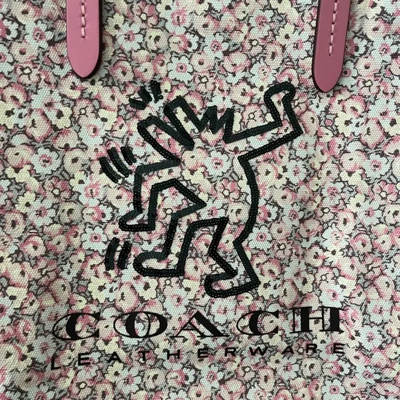 NWT- Coach Keith Haring 7 piece tote set- Firm! - Picture 13 of 16